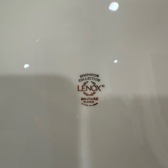 Lenox Dimension Collection Solitaire Ivory Dinner Plates w/ Platinum Band x 2 - Picture 5 of 5